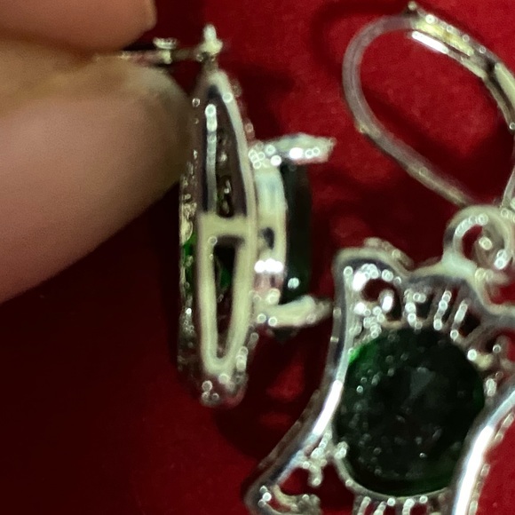 Emerald Leverback Earrings - Picture 6 of 7